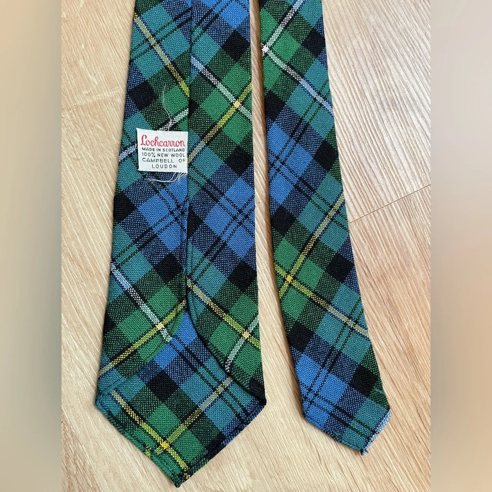Vintage wool plaid tie Lochcarron blue green Scotland Campbell classic